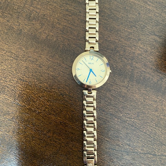 Fossil Relic Gold Toned Watch - Picture 6 of 7